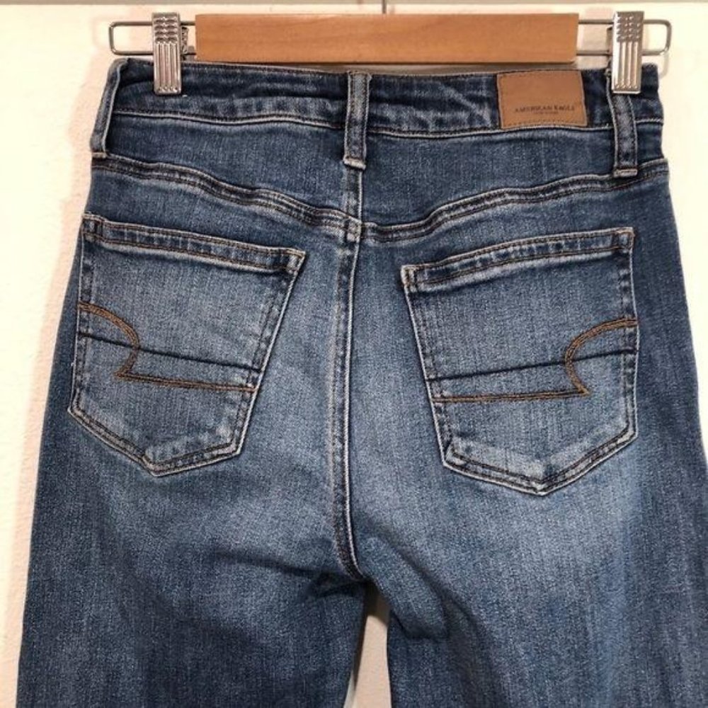 American Eagle Vintage Hi-Rise Patch Jeans - Picture 10 of 13